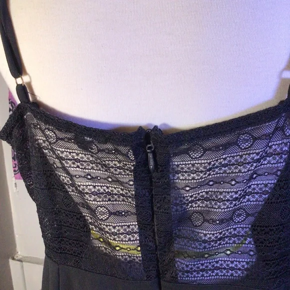 Fashion Nova Black Lace dress Formal - Picture 5 of 9